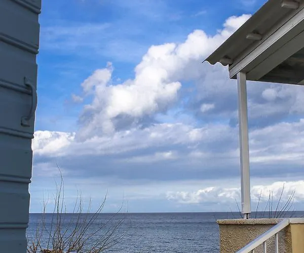 Pelagion Sea Coral - Beachfront * Kypseli
