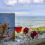 Pelagion Sea Coral - Beachfront * Kipszéli
