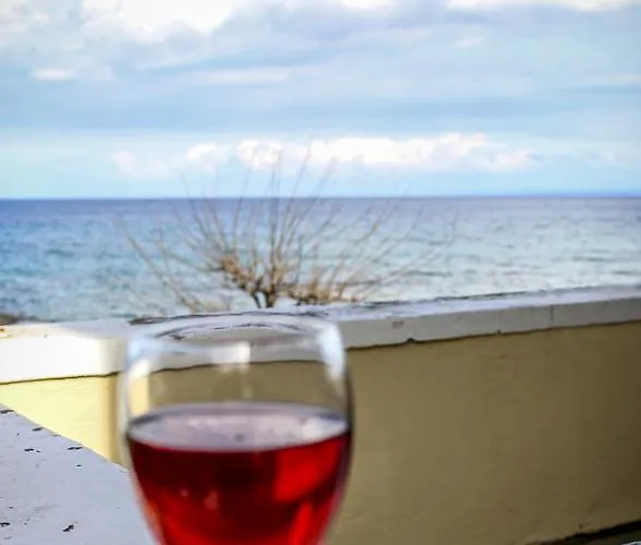 Pelagion Ii Sea Coral - Beachfront * Kipszéli